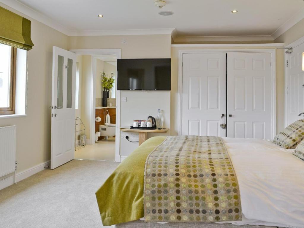 Roseberry House Bed & Breakfast Newcastle Emlyn Exterior photo