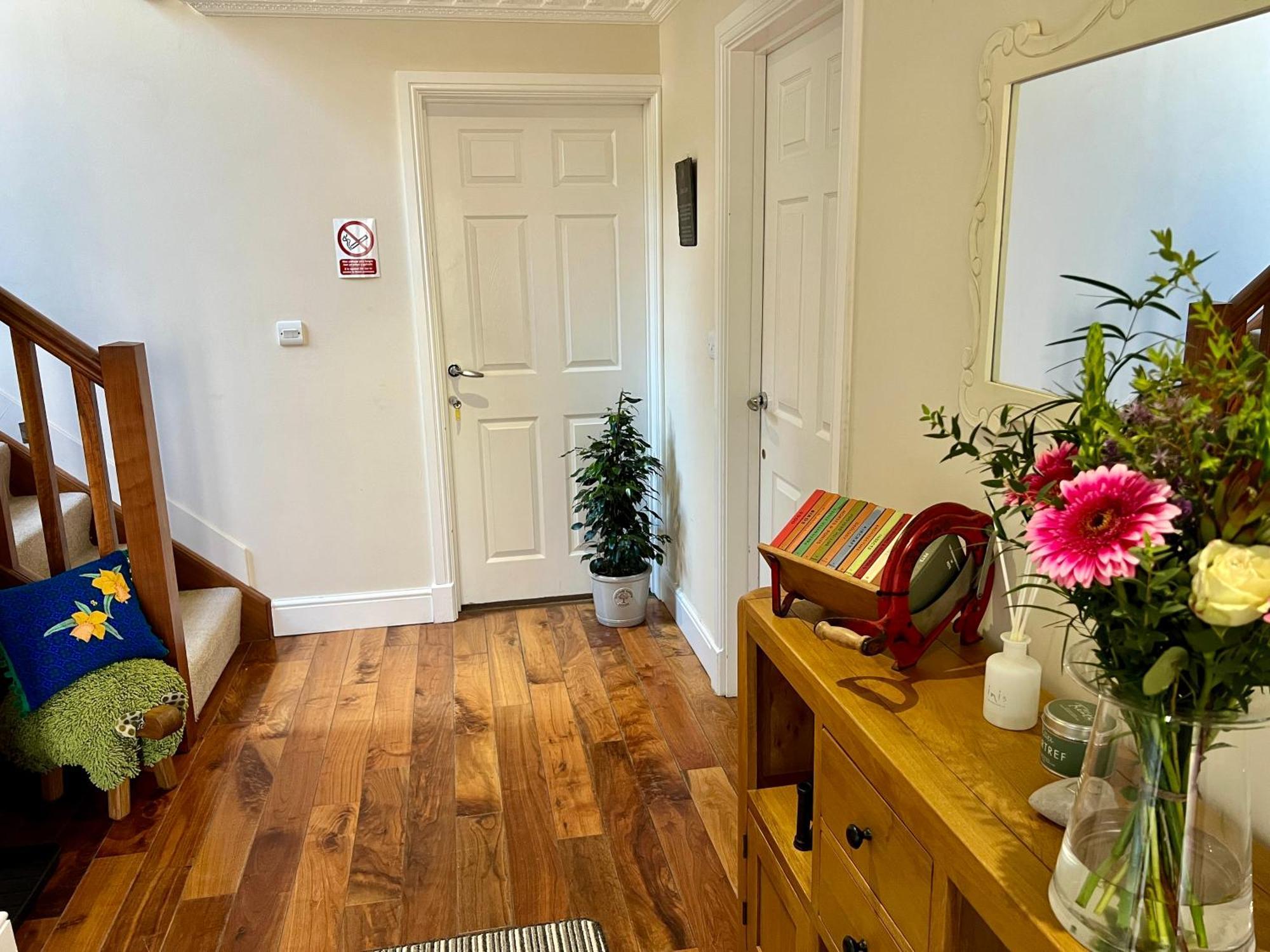 Roseberry House Bed & Breakfast Newcastle Emlyn Exterior photo