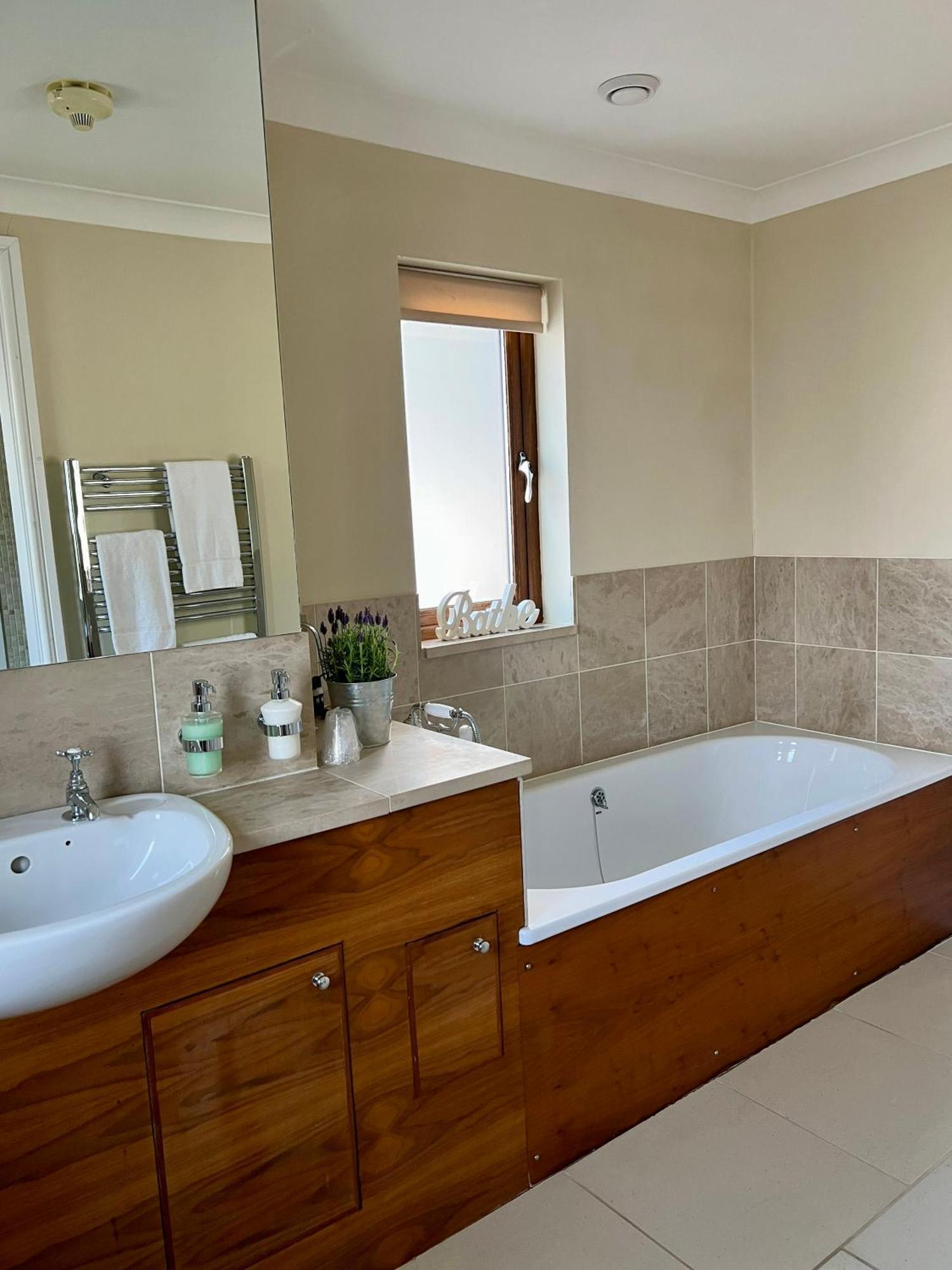 Roseberry House Bed & Breakfast Newcastle Emlyn Exterior photo